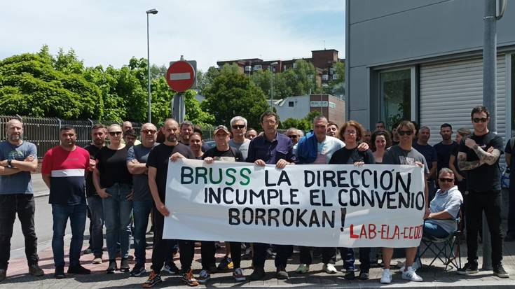 Bruss lantegiko beharginek lanuzteak iragarri dituzte, "hitzarmen duin bat" helburu