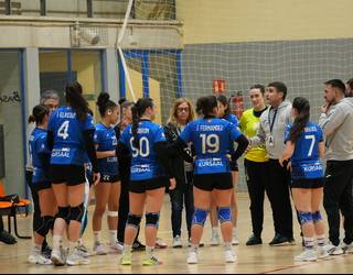 Bizkaiko eta Gipuzkoako eskubaloi txapeldunak Euskal Ligaren bila