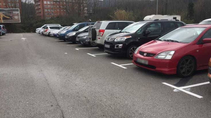 Paduretako aparkalekuan 40 bat ibilgailurentzako lekua gehitu dute