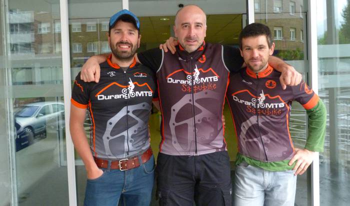 Odol-ematea sustatzeko odola eman dute Durango MTB klubeko kideek