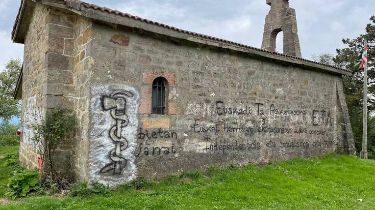 Zornotzako Udalak herrian zehar agerturiko pintaketak gaitzetsi ditu