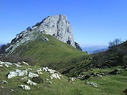 Emakume bat erreskatatu dute Mugarran