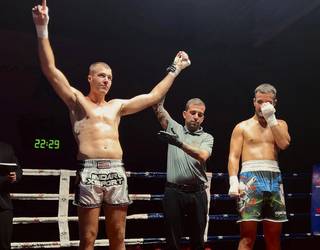 Aitor Romero garaitarrak KO bidez lortu du bere ibilbide profesionaleko zazpigarren garaipena