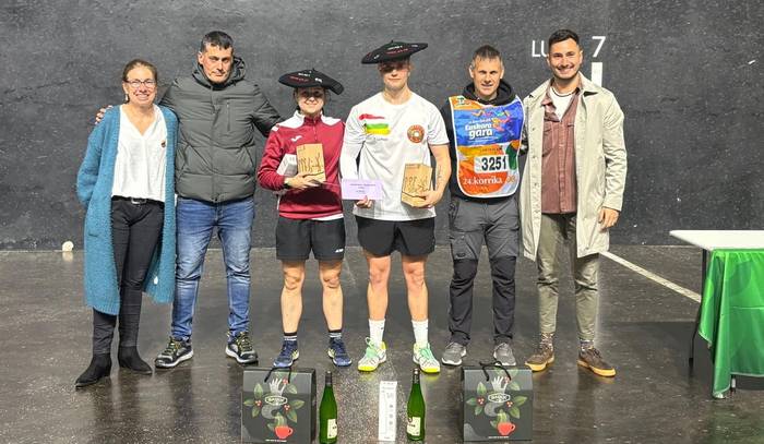 Arnaiz-Campo eta Bilbao-Intxausti bikoteek irabazi dute Durangoko frontenis txapelketa