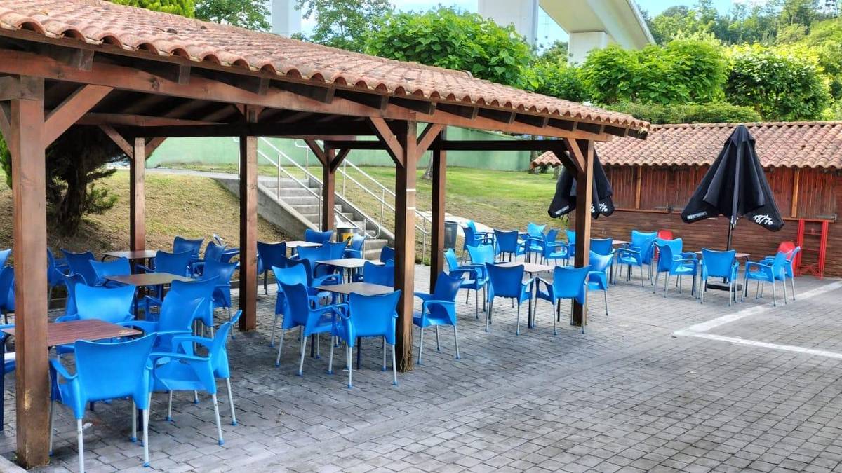 Tabirako igerilekuetako taberna hartu gura dutenek zabalik dute proposamenak aurkezteko epea