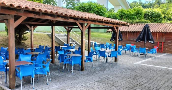 Tabirako igerilekuetako taberna hartu gura dutenek zabalik dute proposamenak aurkezteko epea