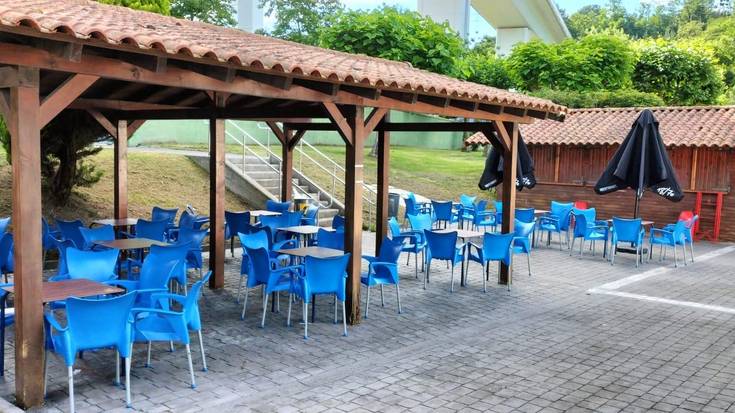 Tabirako igerilekuetako taberna hartu gura dutenek zabalik dute proposamenak aurkezteko epea