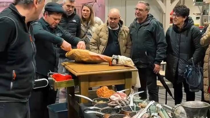 Gosari osasungarriak eta etiketak irakurtzeko tailerrak Durangoko merkatuan