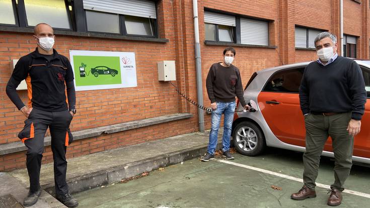 “2040an auto elektrikoak konbustiokoak  baino gehiago egongo direla diote”