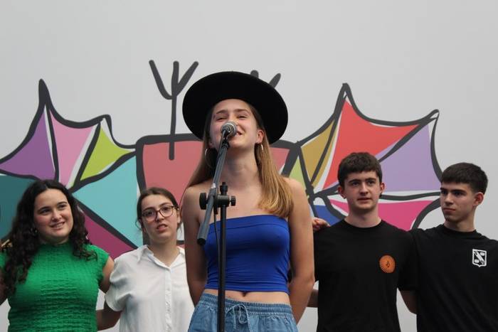 Enara Gallastegik jantzi du Bizkaiko Eskolarteko txapela
