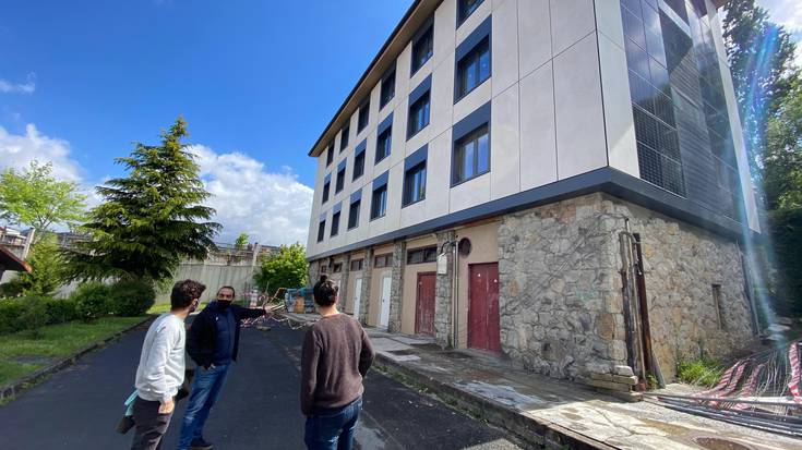Durangoko Udala Laubideta kaleko etxebizitza sozialen birgaitze energetikoa amaitzen ari da