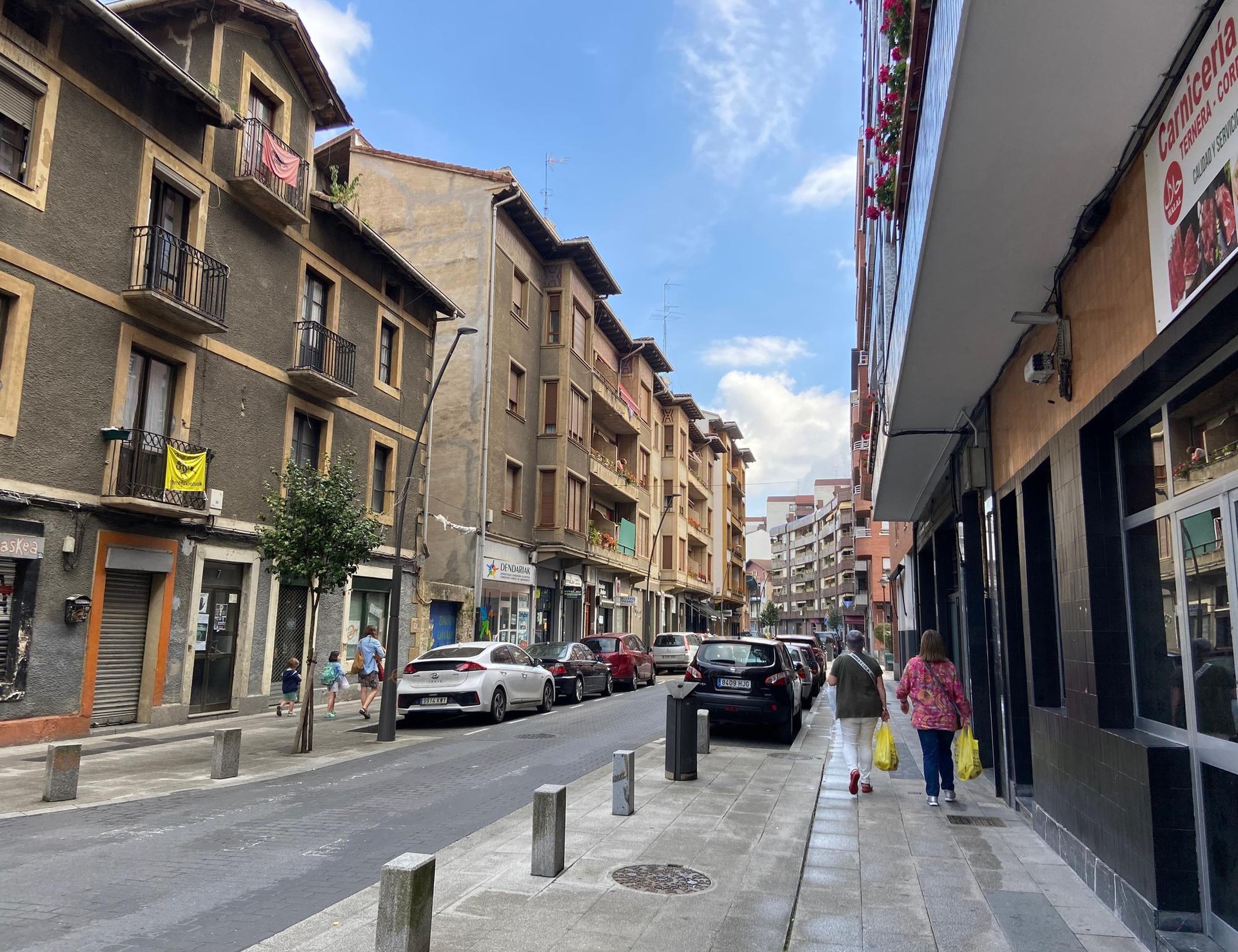 Lau pertsona eraman dituzte ospitalera, Zornotzako sute batean kea arnasteagatik