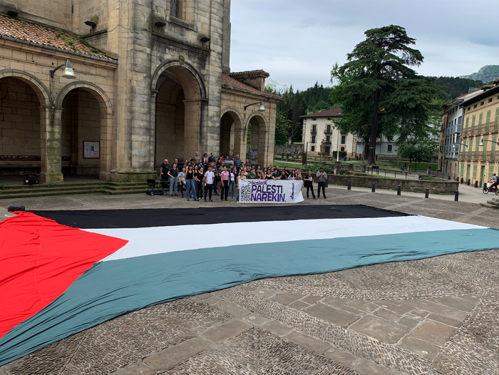 Palestinaren aldeko elkarretaratzea egin du Ikamak Durangon