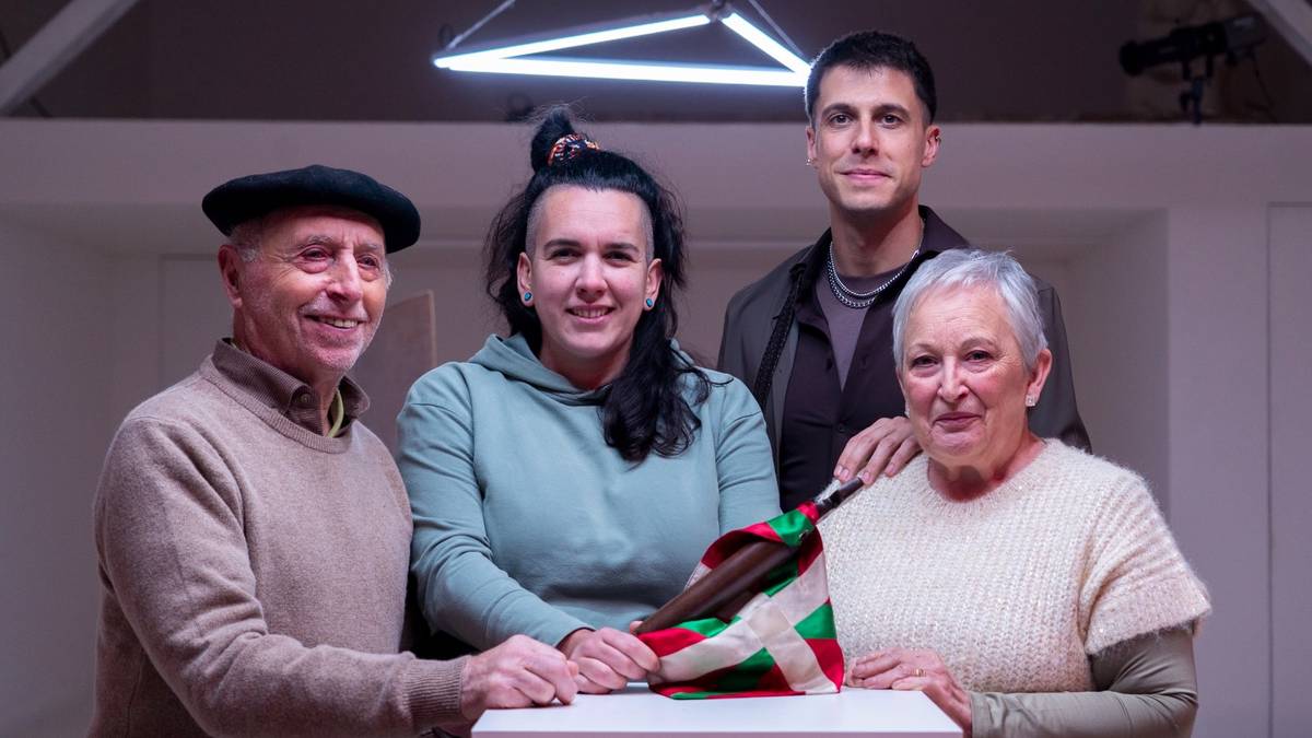 [BIDEOA]: Korrikak Zetak taldearen erritmora zeharkatuko du Euskal Herria, 'Xiberutikan Mendebaldera'