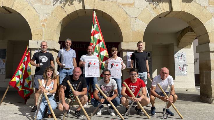 Zapatu honetan Durangaldeko Ezpatadantzari Eguna ospatuko dute Abadiñon