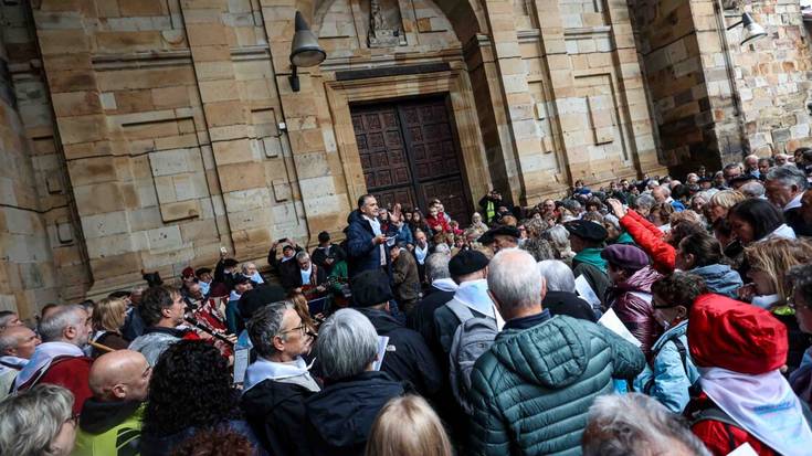 Sarek 'Etxera Kantuz' topaketa egingo du domekan, Durangon