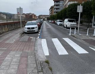 Sasikoako aparkalekuek kalearen alde banatan egoten jarraituko dute