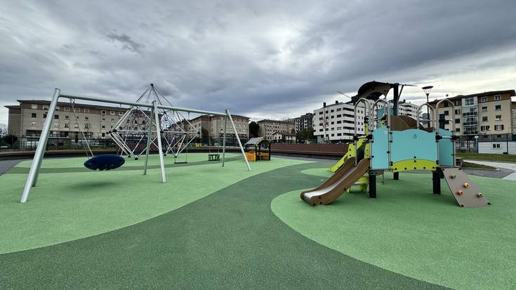 [ARGAZKI GALERIA]: Plaza berria zabaldu dute San Fauston: 'Independentzia Plaza'