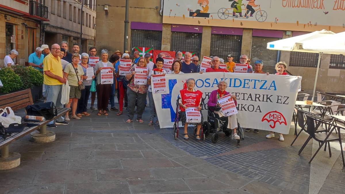 Pentsiodunen manifestazioa, Osakidetzaren "hondatzea" salatzeko