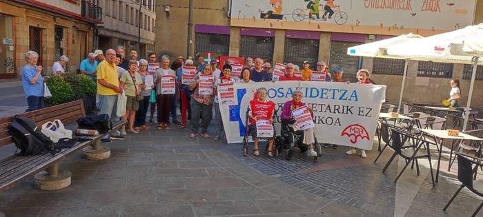 Pentsiodunen manifestazioa, Osakidetzaren "hondatzea" salatzeko