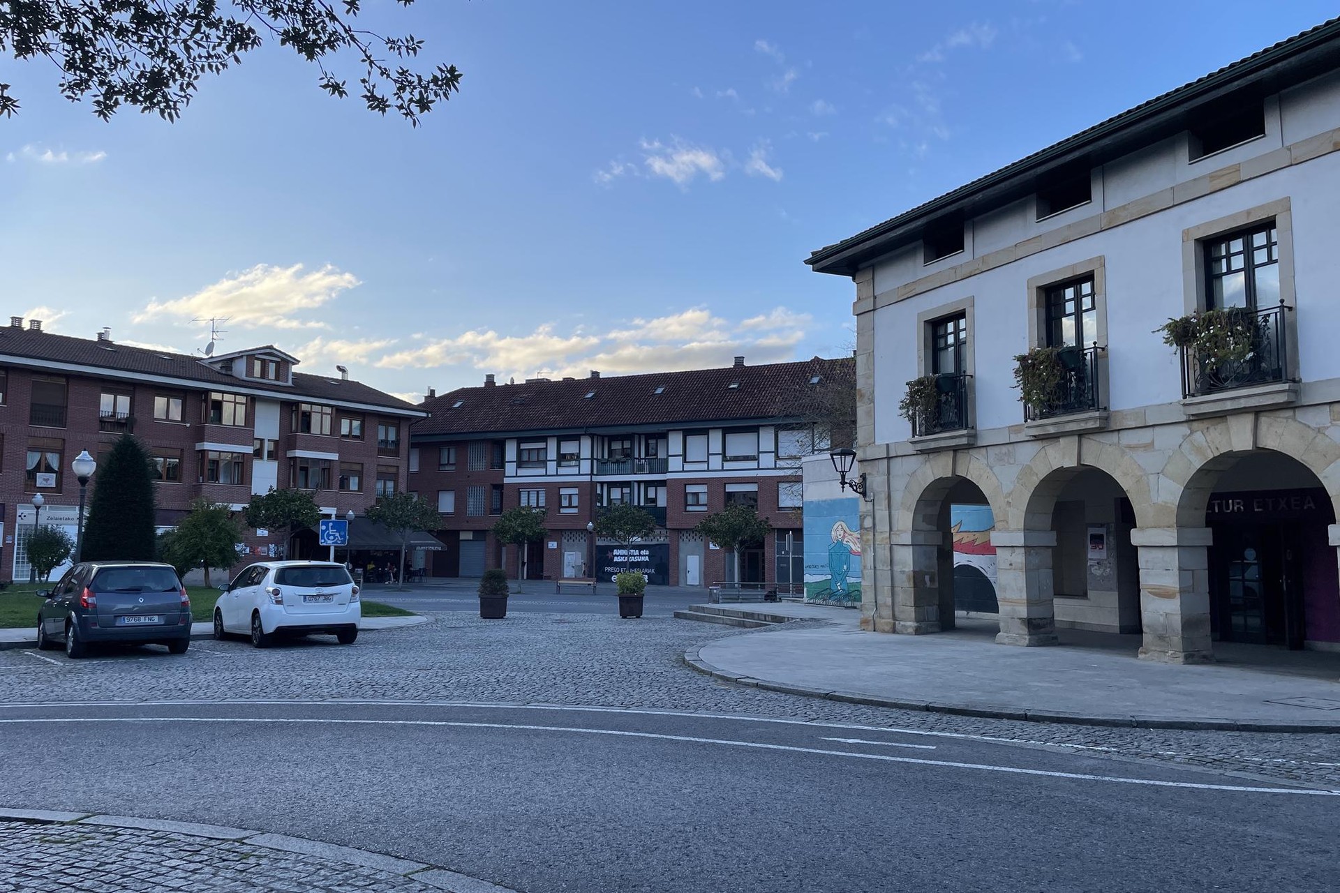 Aurrekontu parte hartzaileetan 509 proposamen jaso dituzte Abadiñon