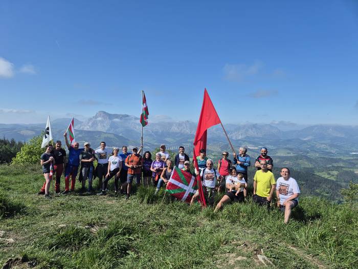 Castet Elkarteak gerrako ume zaldibartarrak eta lurpean jarraitzen duten gudariak gogoratu ditu