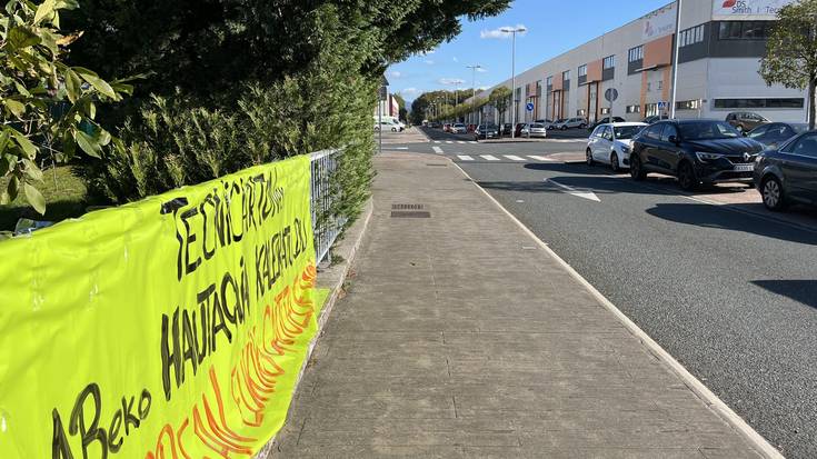 LABek Iurretako Tecnicarton enpresako langile baten kaleratzea salatu du