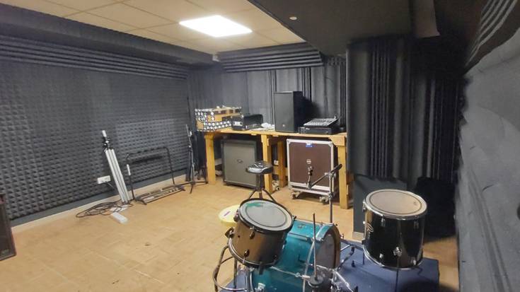 Elorrioko Udalak Ateneoko rock lokalak txukundu ditu