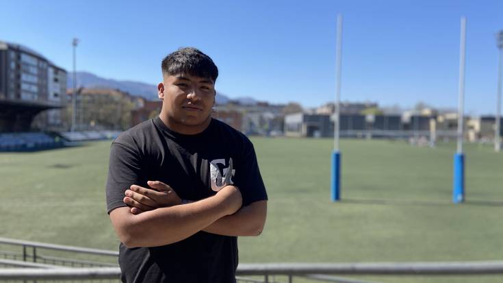 Iker Fidel Escobar errugbilari durangarra Baionako Avironen