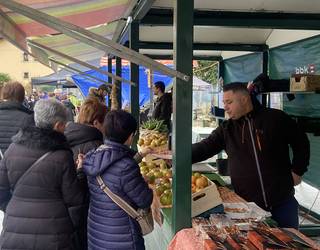 Baserriko produktuen Gabonetako azoka, domeka honetan, Garain