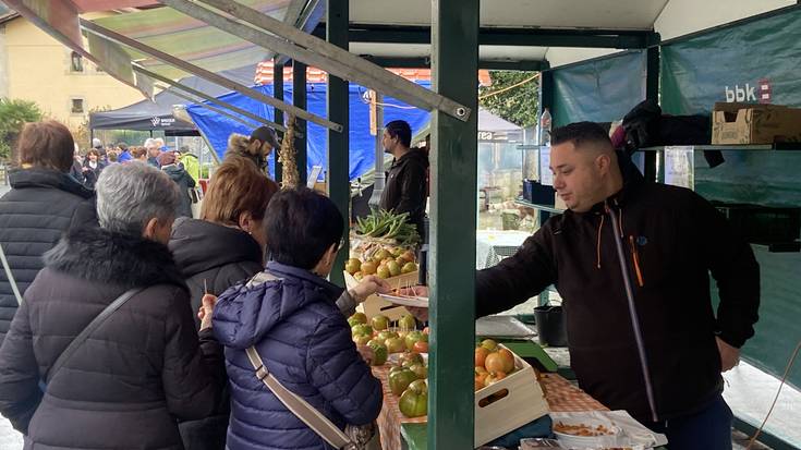 Baserriko produktuen Gabonetako azoka, domeka honetan, Garain