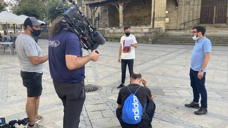 Ibone Ajuriak irabazi ditu 'Herri txiki, infernu handi' programaren Elorrioko grabaketarako gonbidapenak