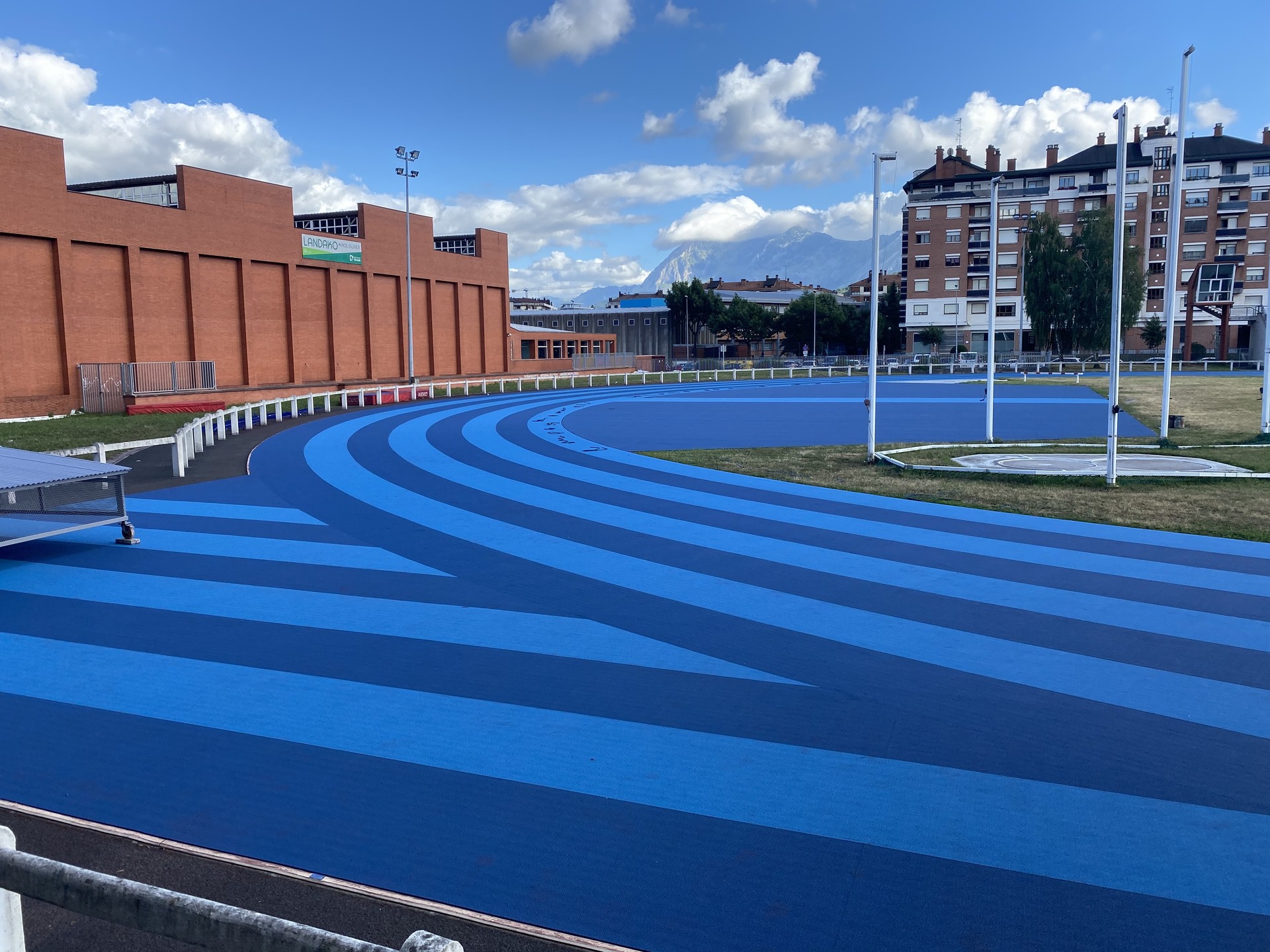 Durangoko atletismo pista udazken hasierarako erabilgarri egotea gura du udalak