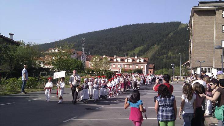 ANDASTO DANTZA TALDEA