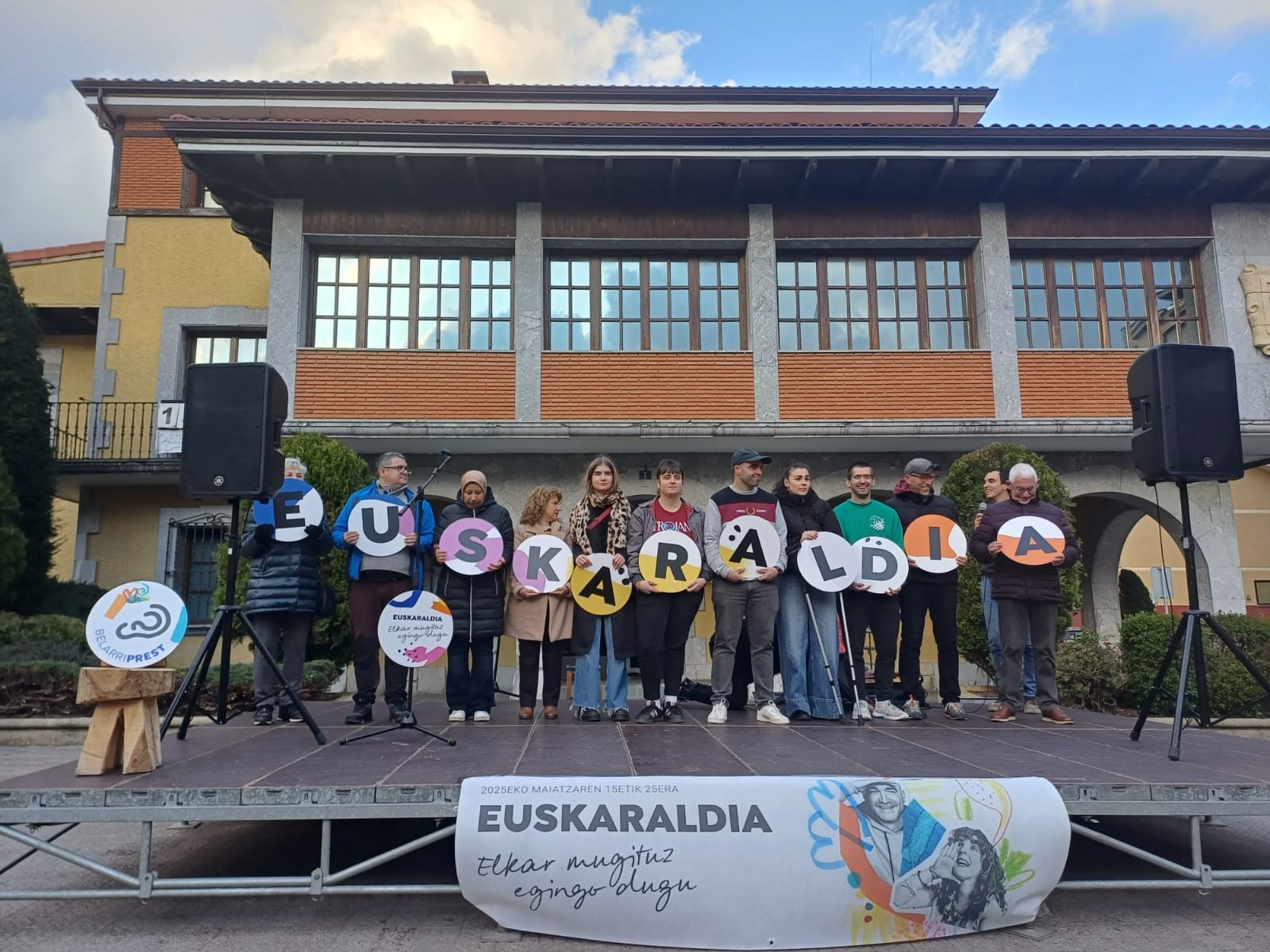 Zaldibarko Euskaraldiak bere hamaika enbaxadoreak aurkeztu ditu
