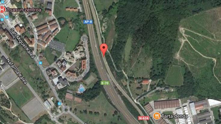 Kamioi eta auto baten arteko istripuagatik lau lagun ospitalera eraman dituzte