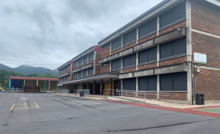 Udalak Maiztegi eskolagaz konpromiso "sendoa" duela dio gobernu taldeak