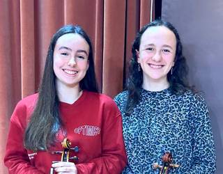 Nahia Olivares eta Lide Román Euskadiko Ikasleen Orkestrarako aukeratu dituzte