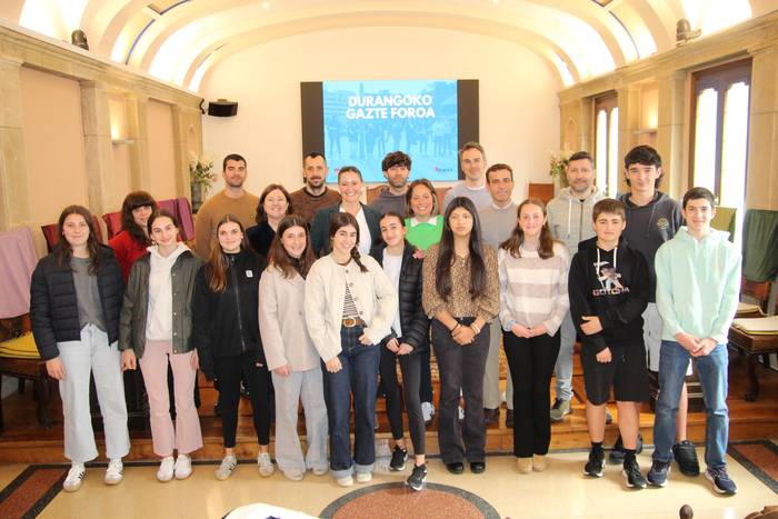 'Ezkutatu Bandera' egitasmoak Durangoko 300dik gora ikasle batuko ditu