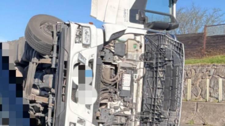 [EGUNERAKETA]: AP-8ko istripuak eragindako auto-ilarak amaitu dira