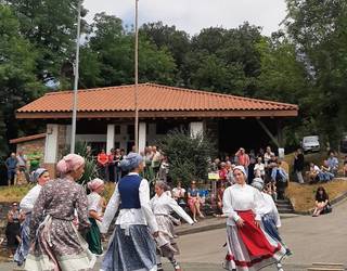Gaztelua auzoko jaietako errifak badu zenbaki irabazlea
