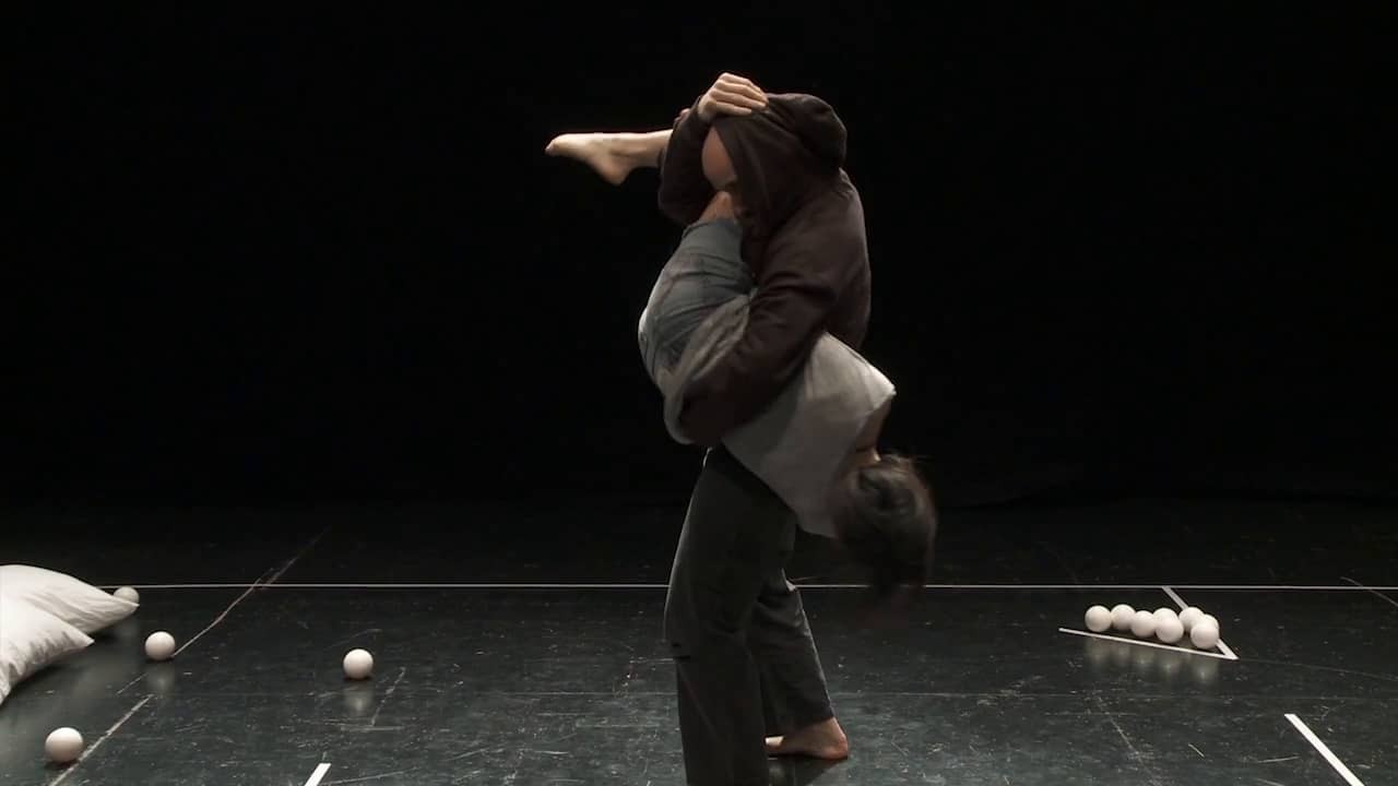 Zirku garaikideko ‘Spazi...O’ lana, areto barrurako bertsioan, eskainiko dute zapatuan