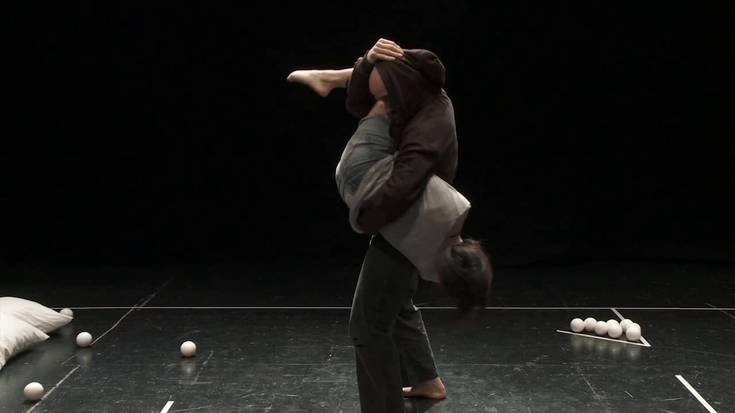 Zirku garaikideko ‘Spazi...O’ lana, areto barrurako bertsioan, eskainiko dute zapatuan