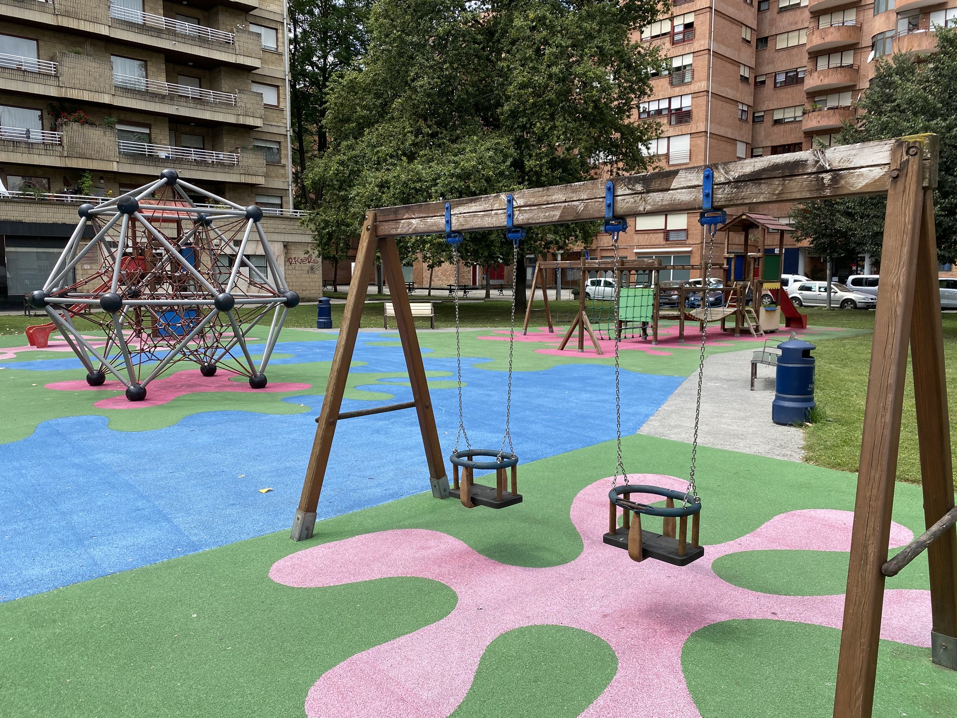 San Inazioko jolasgunea berritzeko lanak esleitu dituzte
