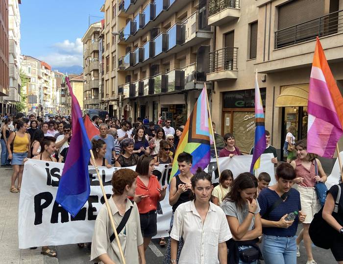 Kuir Eztandak "oldarraldi erreakzionarioari" aurre egiteko mobilizazioa egingo du Durangon