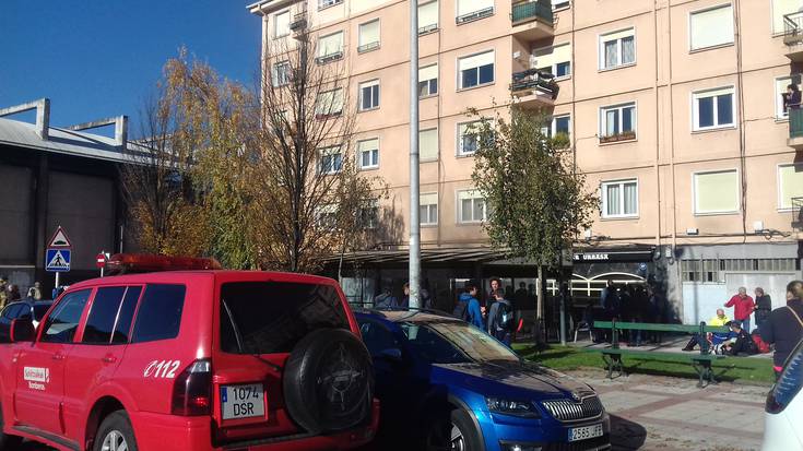 Sutea sortu da Sasikoa kaleko taberna batean, eta langile bat artatu behar izan dute
