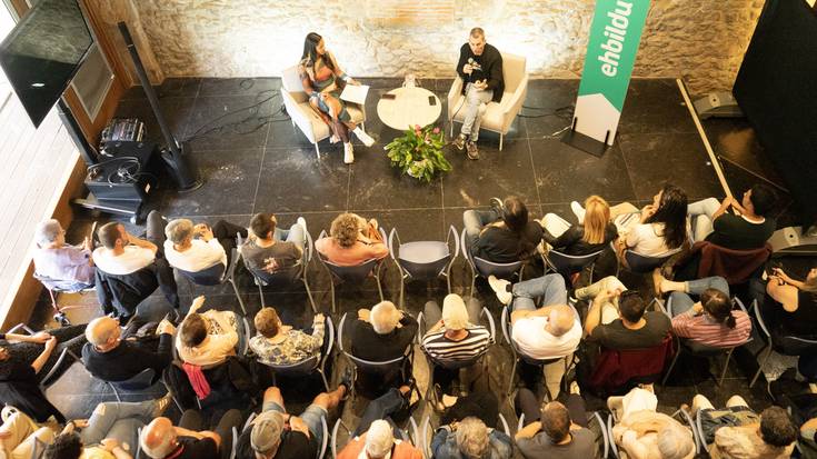 EH Bilduk "esperantzarako deia" egin du Durangon, Bat Egin Egunean