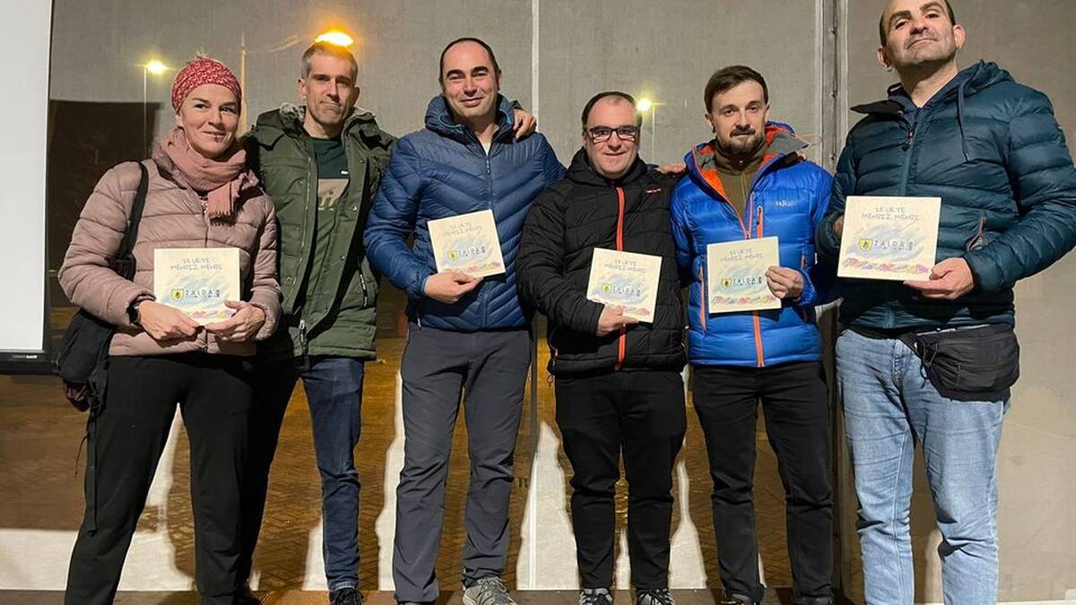[ARGAZKI GALERIA] Zaldai mendi taldeko sortzaileak omendu dituzte 25. urteurrenean