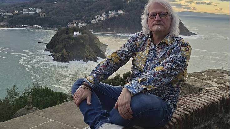 "Egiatzat ematen diren gaietan gezurrarekin jokatzeko apustua  egin  dugu"