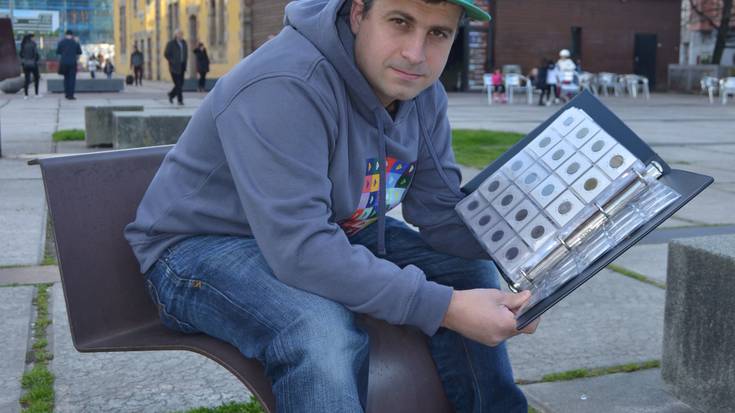 Zorrila: “Nahiko ezkutuan daramat; isilean sufritzen den zaletasuna da numismatika”